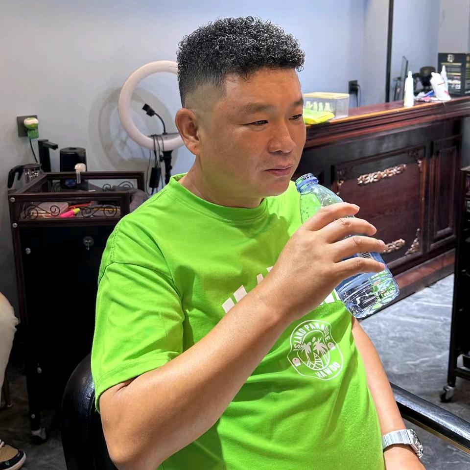 贺杰