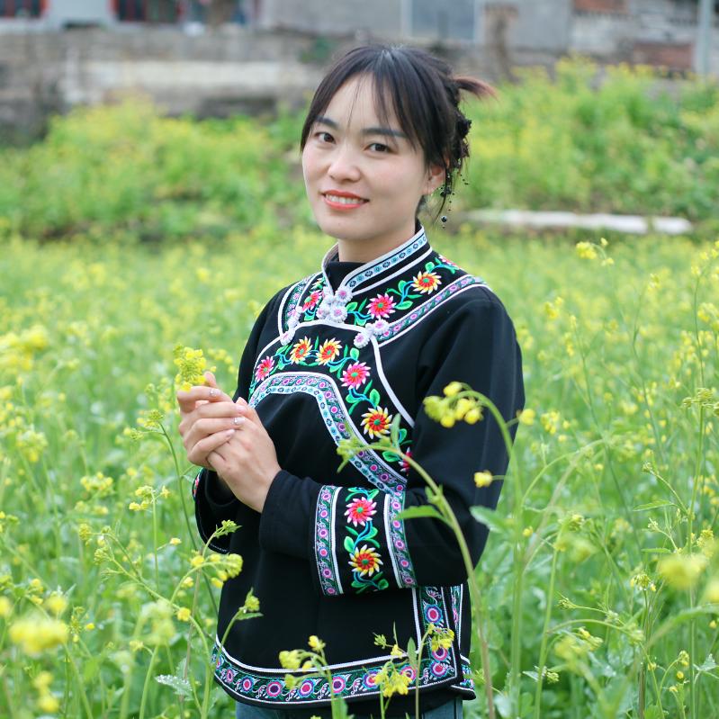 布依雯雯（雯艳）