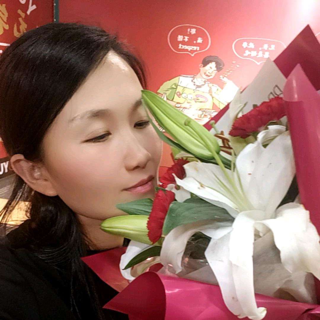 郝二妮爱美食