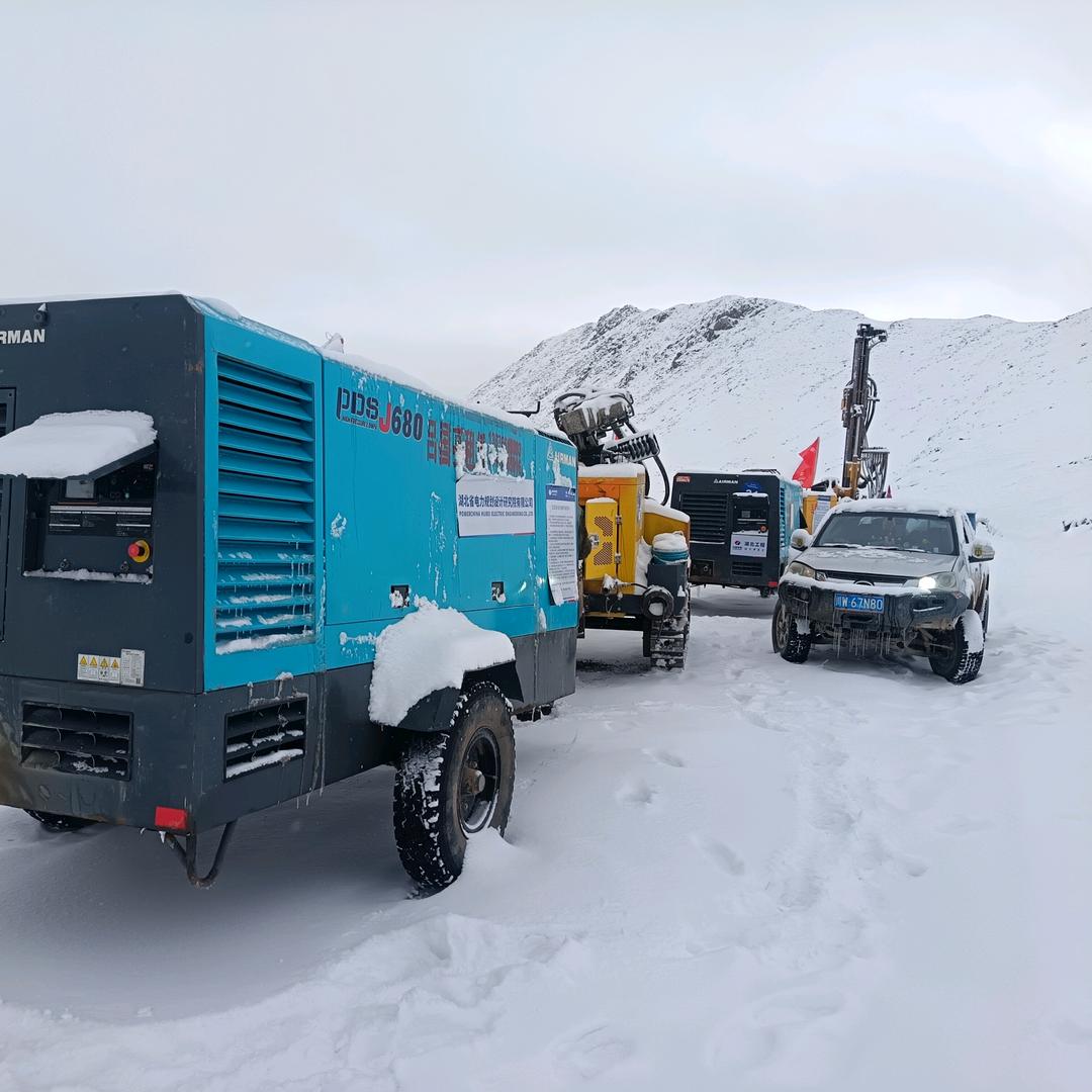 专业光伏引孔，浇筑，安装等等