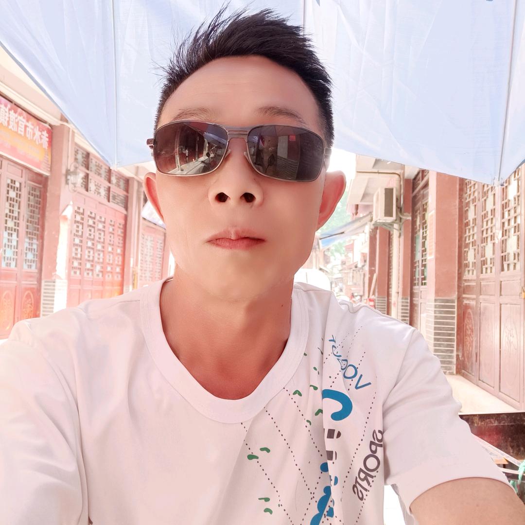 单身小袁，