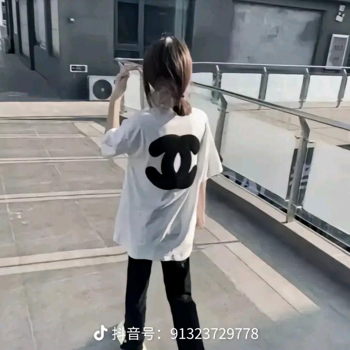 爱^
