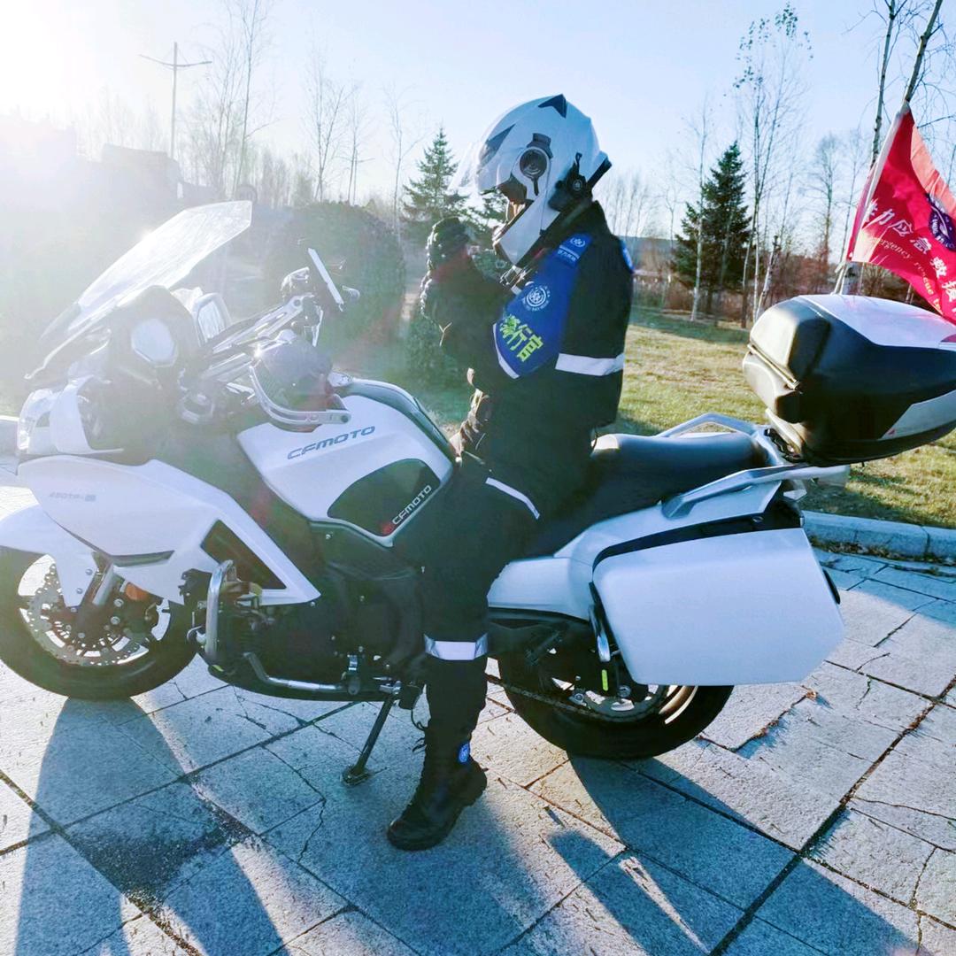 铁力救援队《救援骑行官》