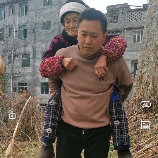 背妈妈