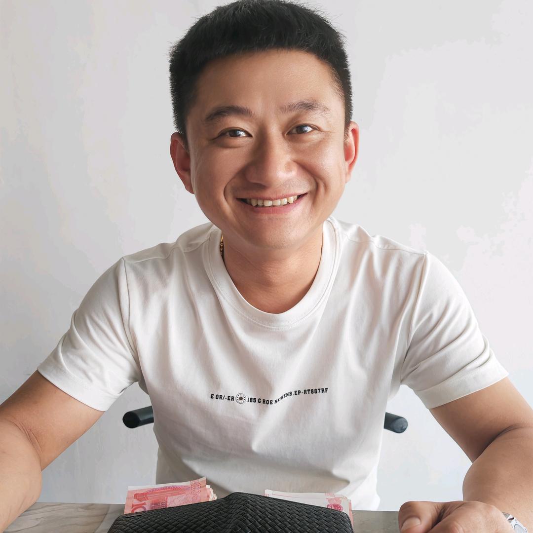 小李哥（乌拉）