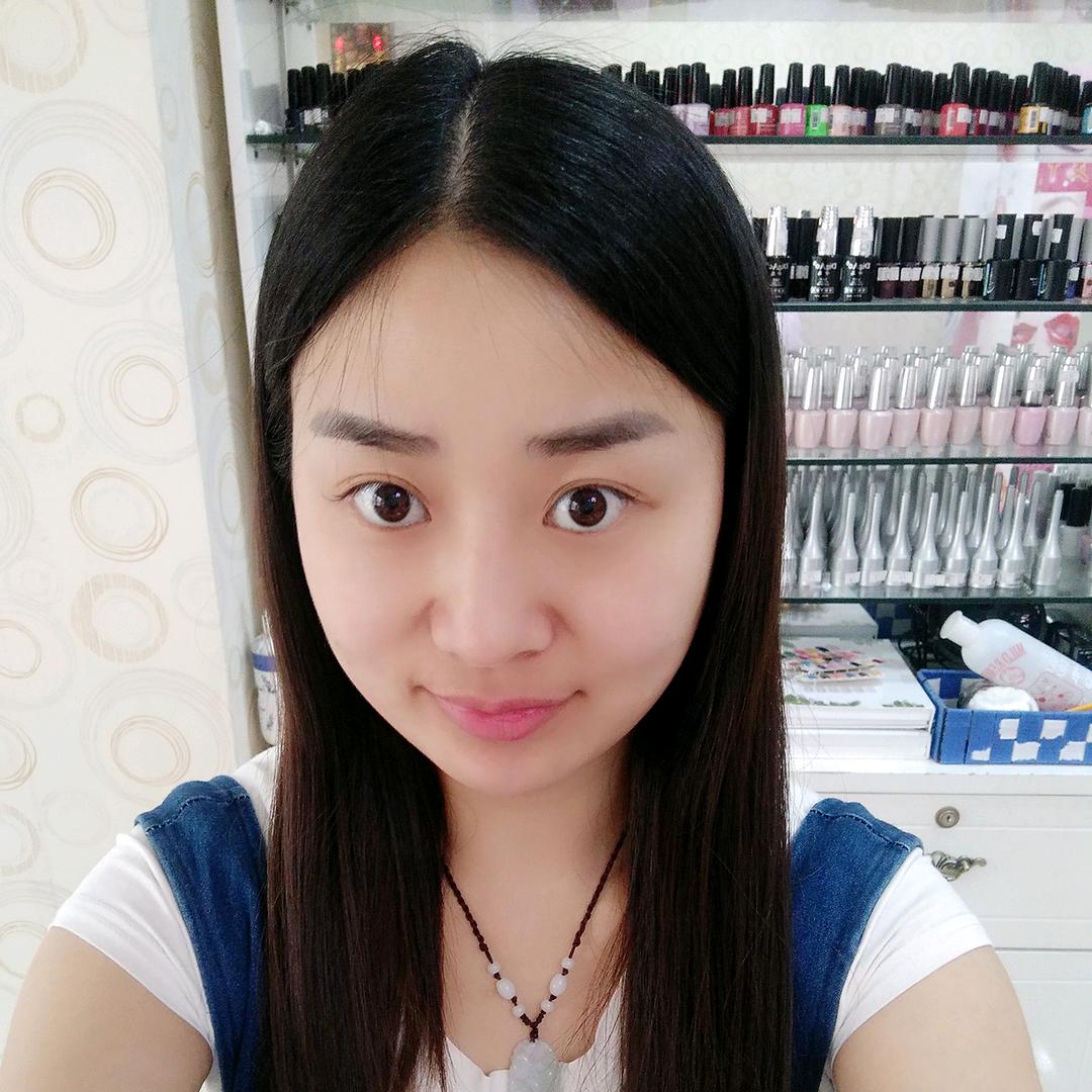 燕子是个美甲师