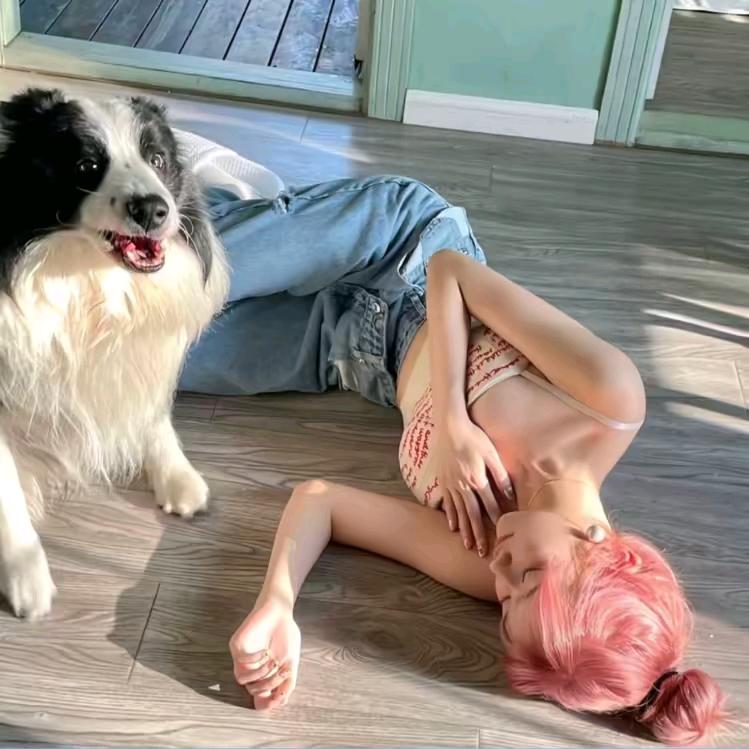 ✘.
