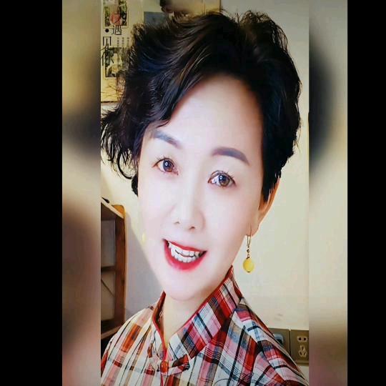 《浅然一笑》🈵屏诗义