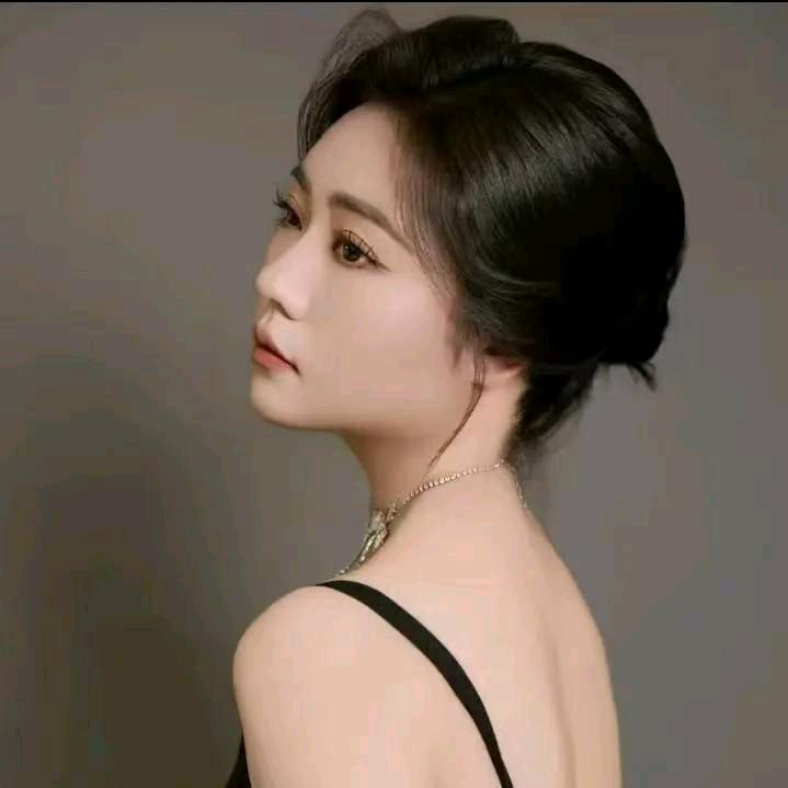 芬芳芳馥郁香水