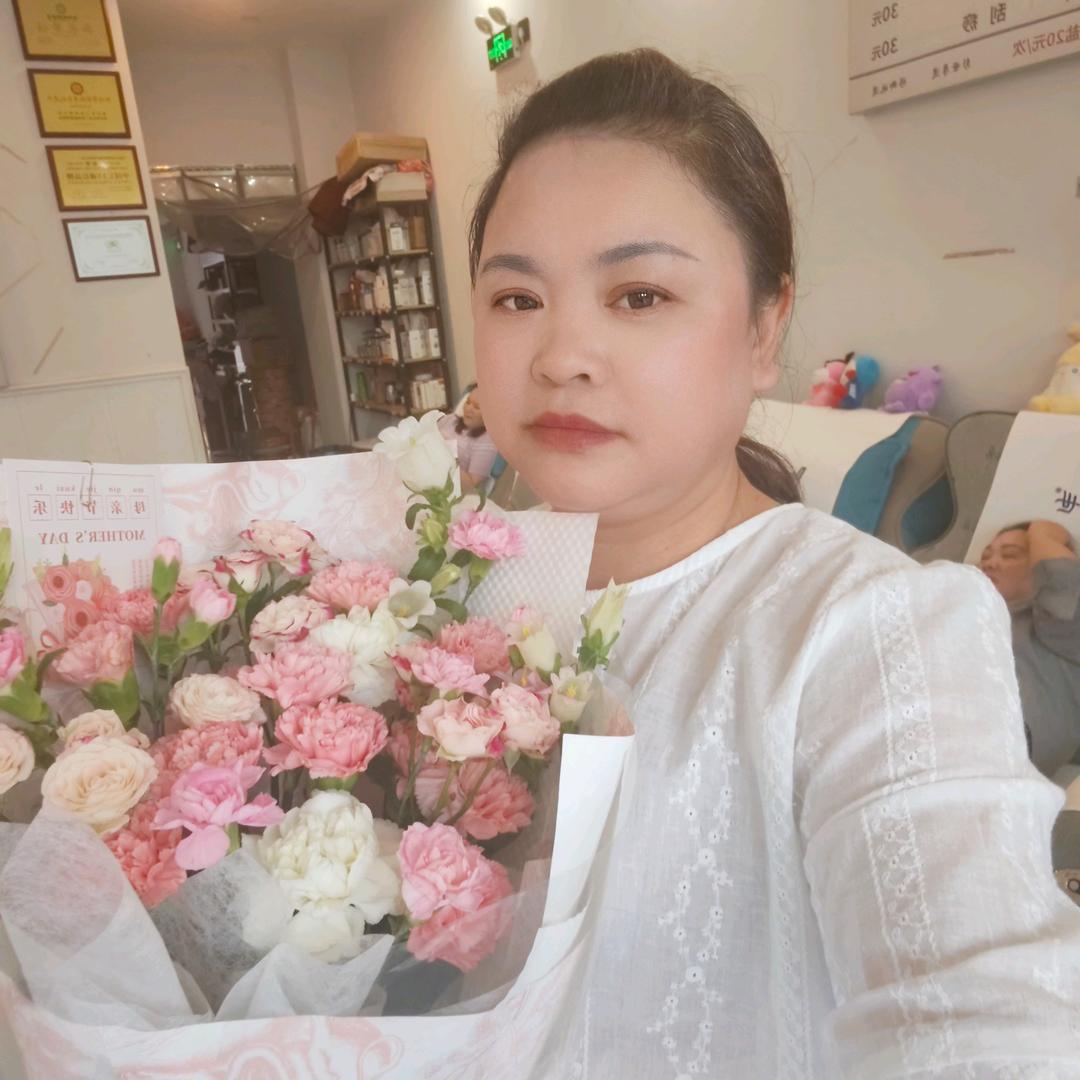 永新彭世修脚店，曾姐