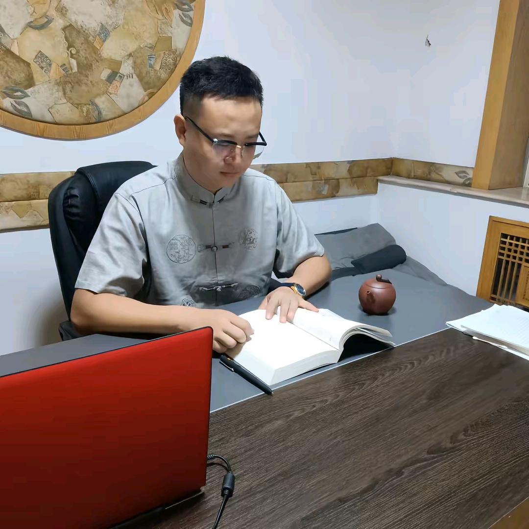 伊春万吉殡葬。王浩。