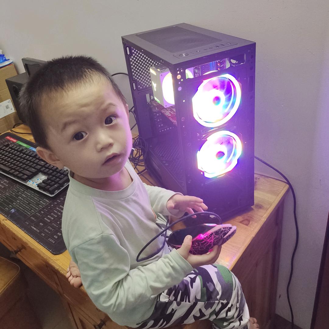带娃的江