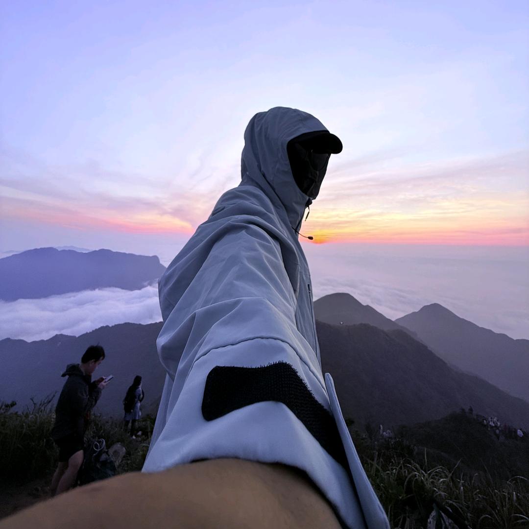 暖色系里的一抹冷色调