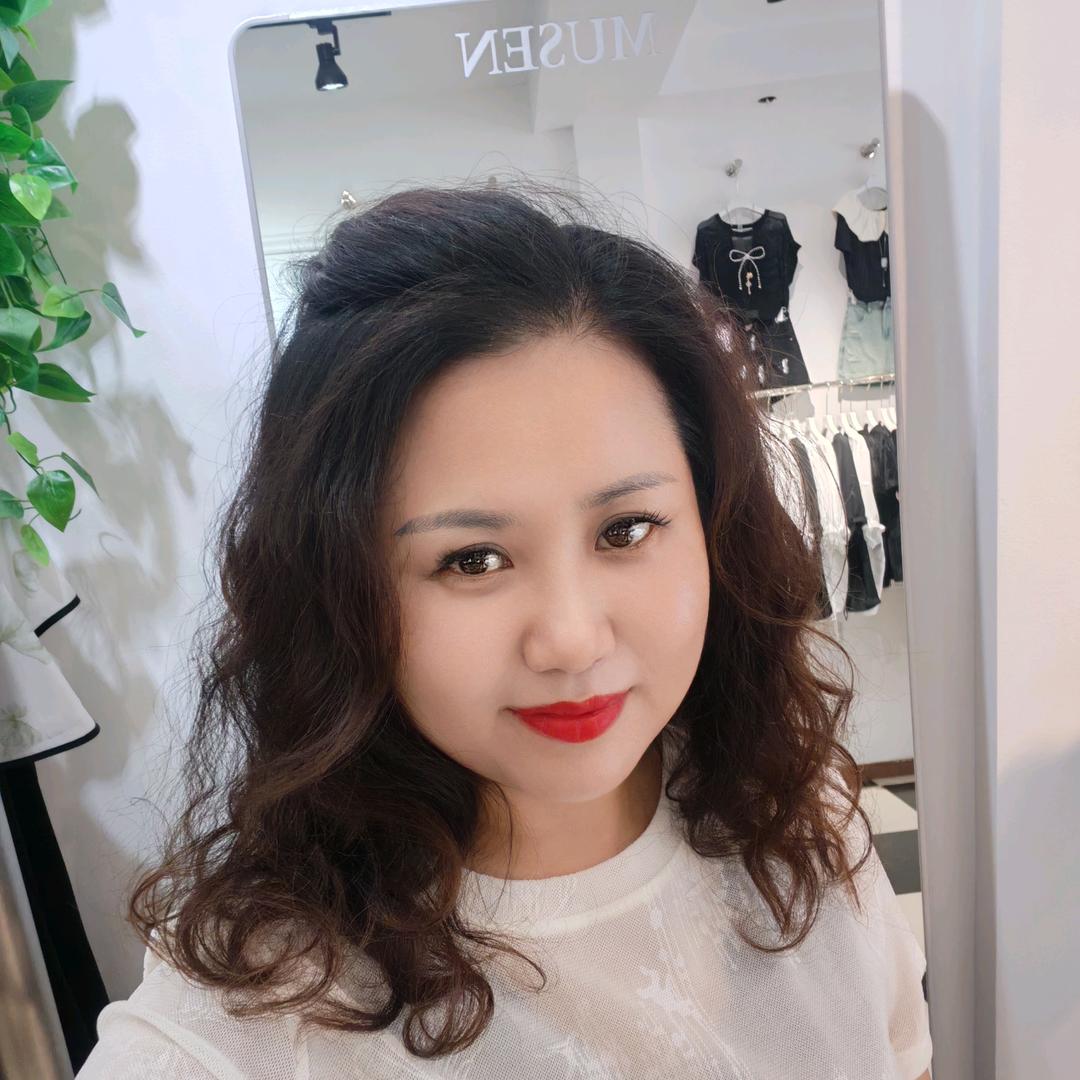 安州区秀水镇海衣宏女装店