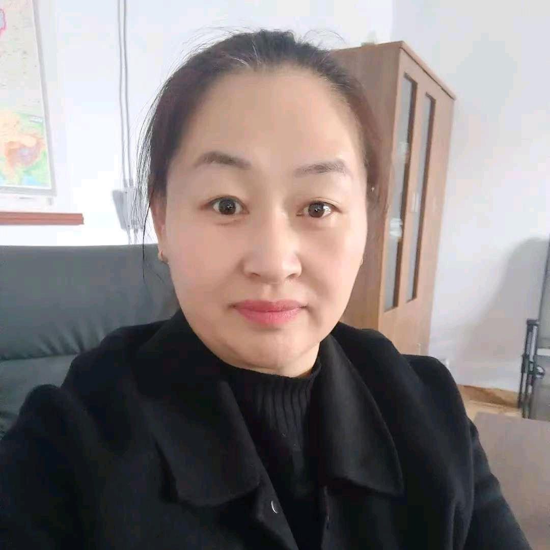 李华一家人