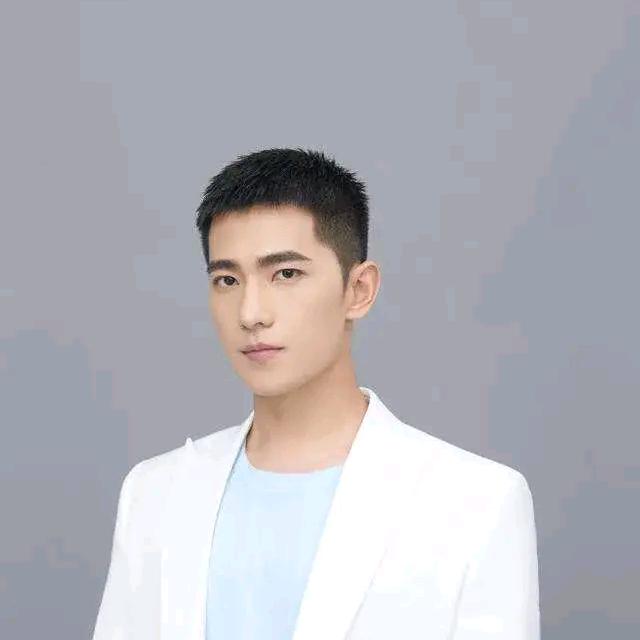 海阔天空任我飞