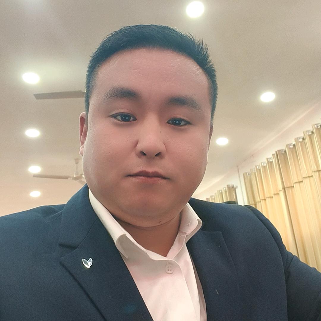 周新一（90后创业者）