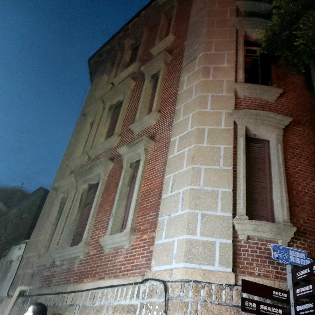 右手年华左手。。。。