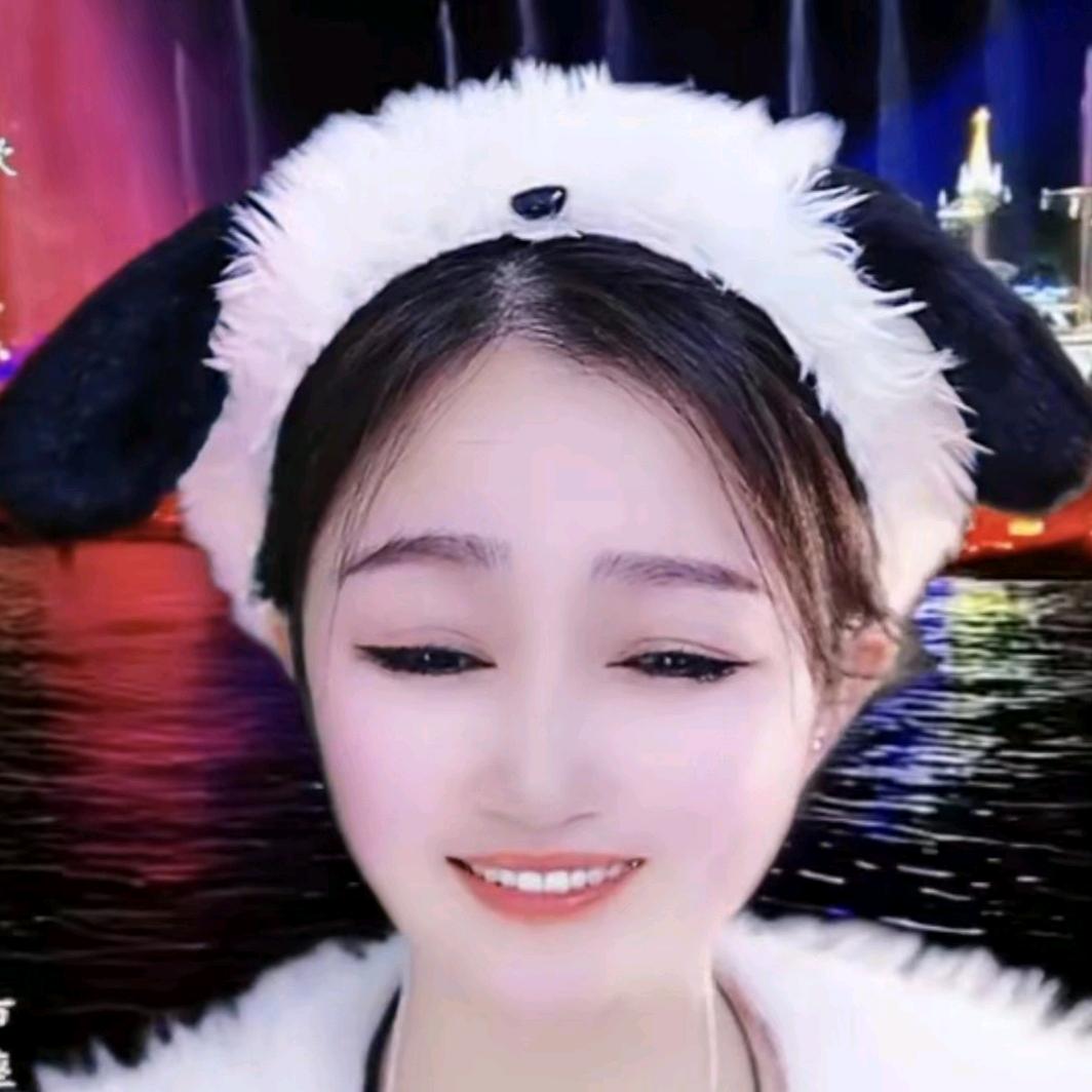 杨小彤
