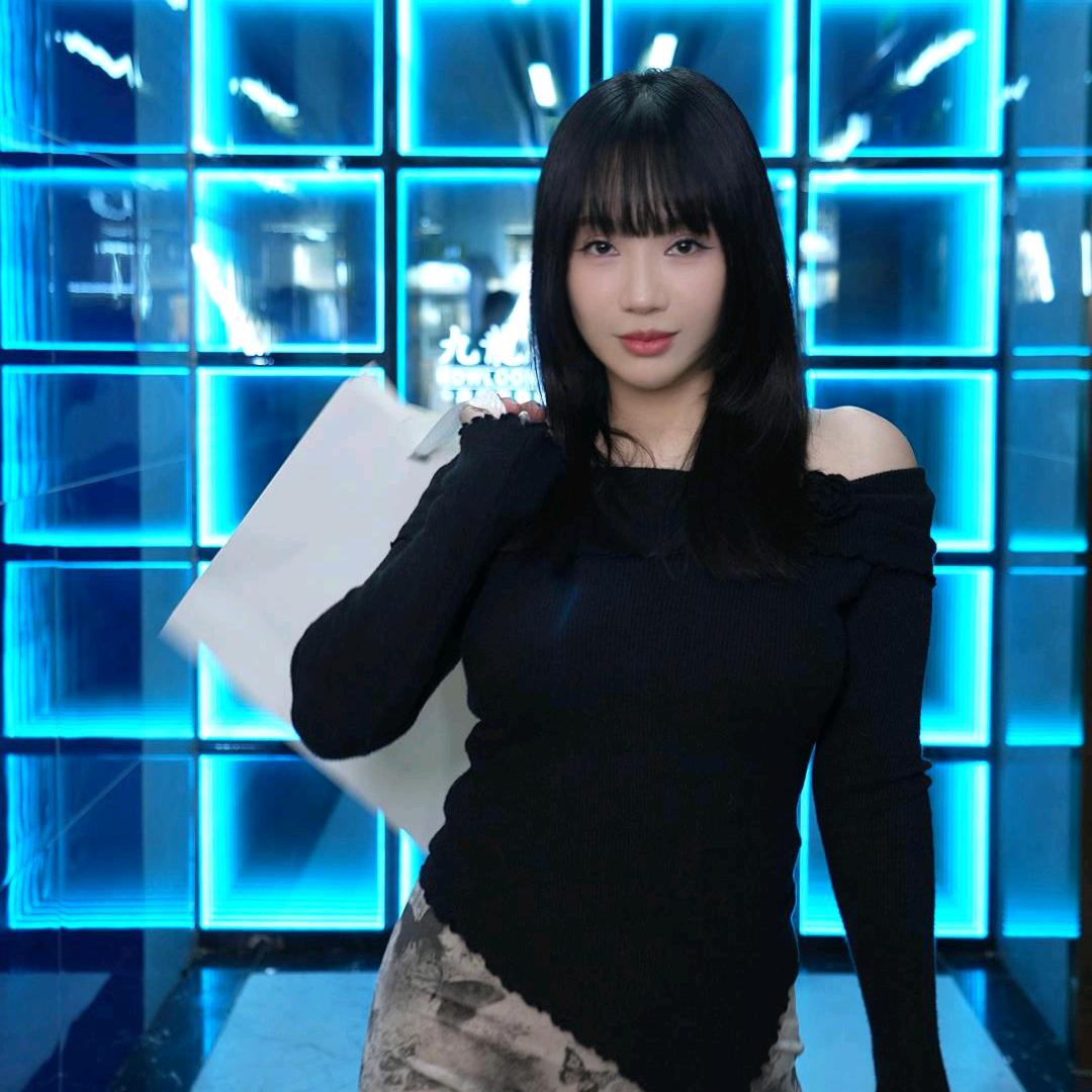 九龙郡主—衣不如