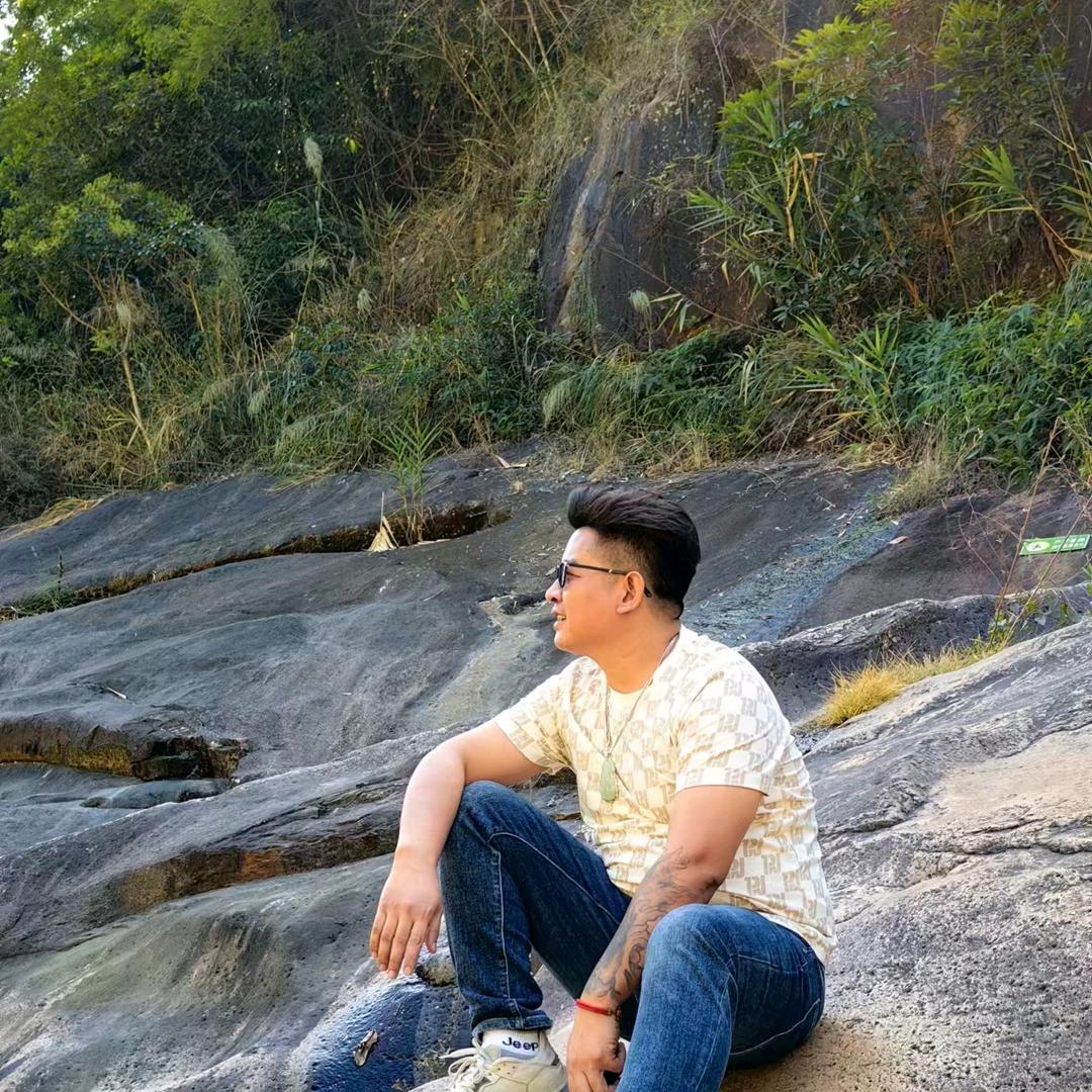 oﾟ*｡o留住哄　／⌒ヽ*ﾟ