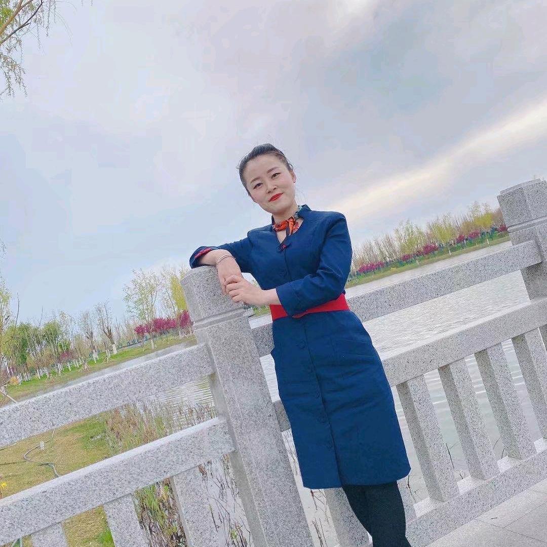 南岸销售美雅景苑新房的-严丽
