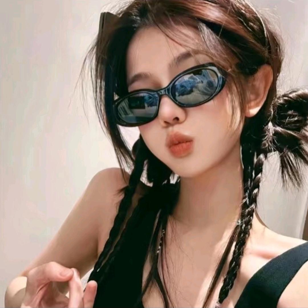 纯情૮小美