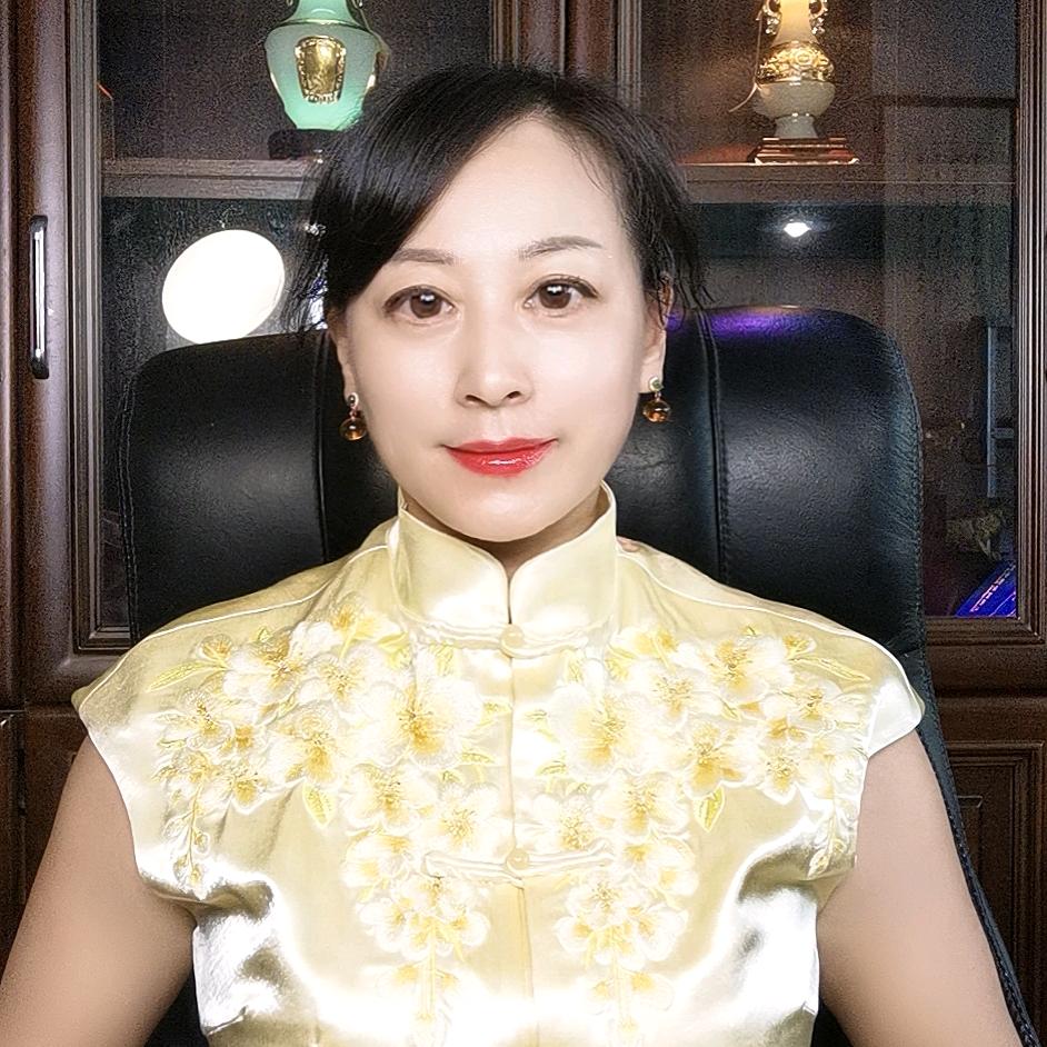 轻碳营.辉姐