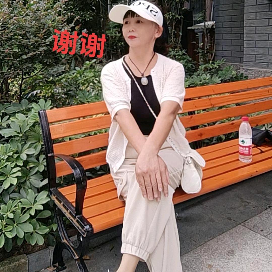 程阿香爱舞。