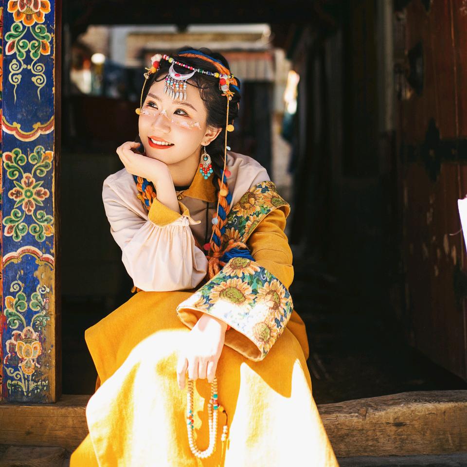 英诚小超超