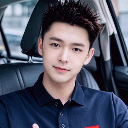 爱 国 哥 哥～🇨🇳