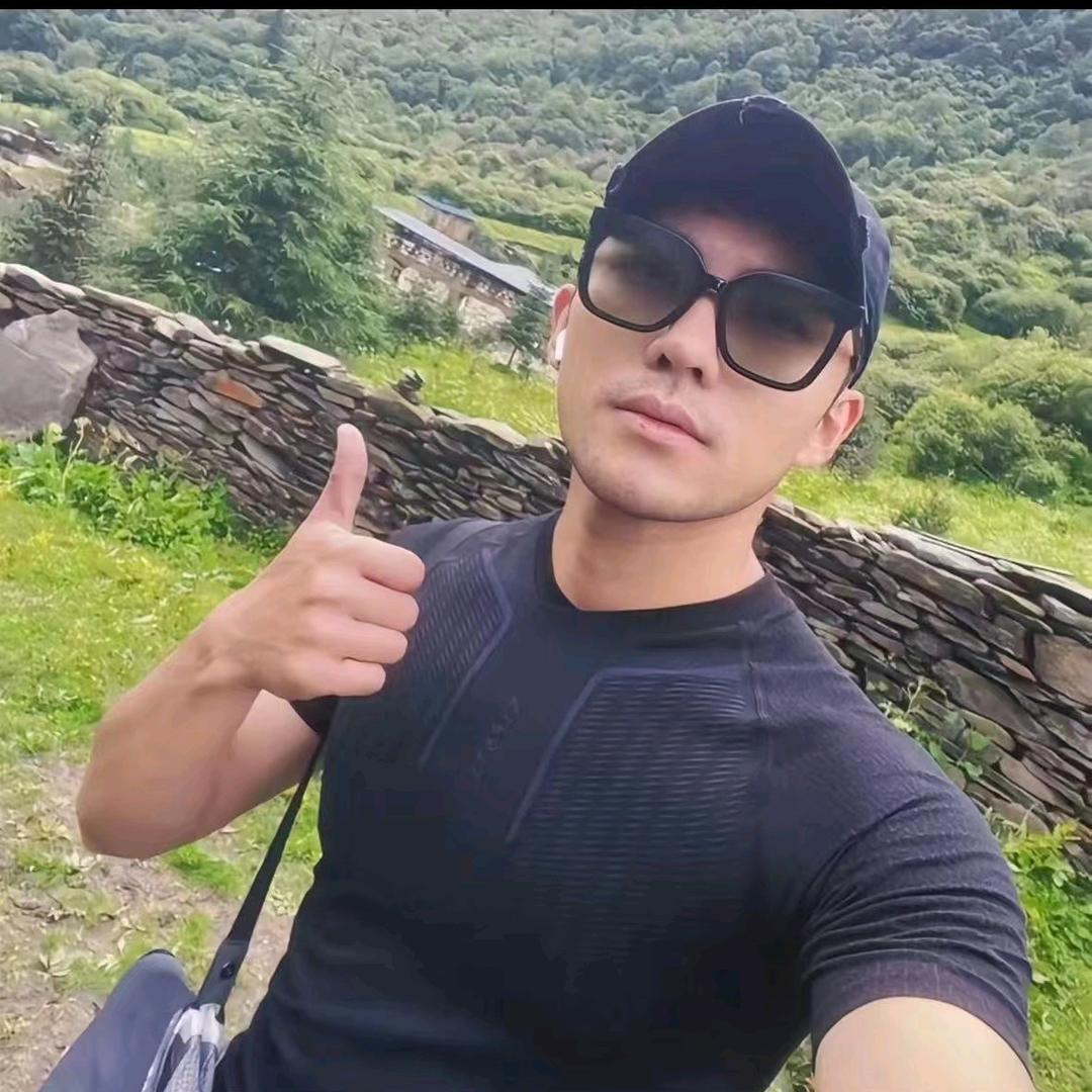 男人有泪不轻弹
