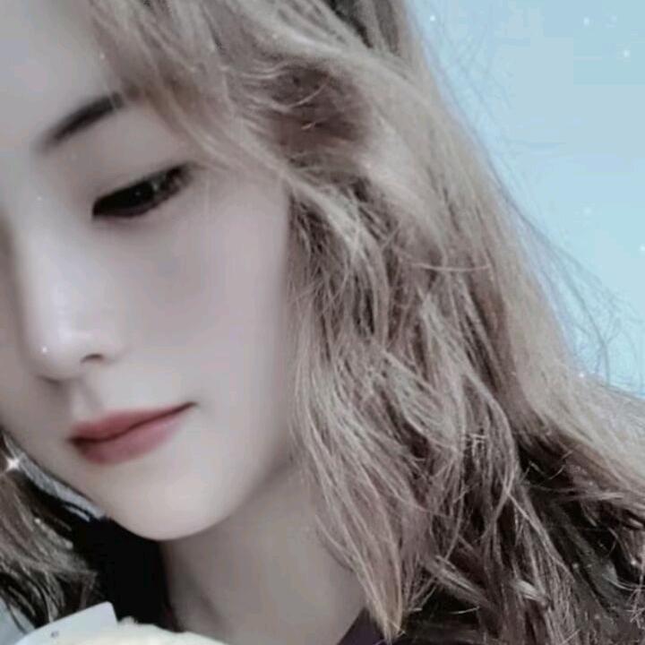 小兔子🐰乖乖