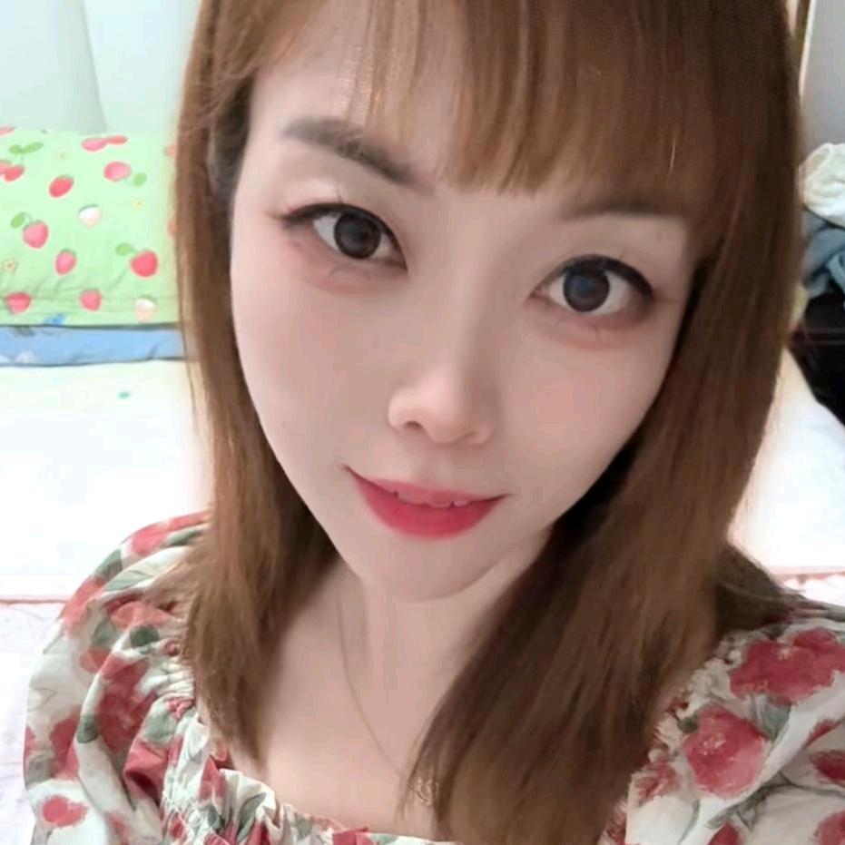 佳 萍🌻