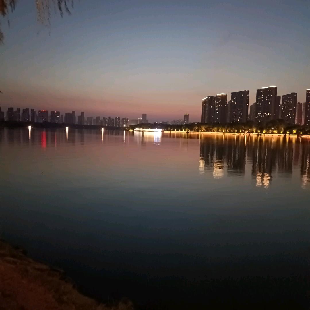 家麟