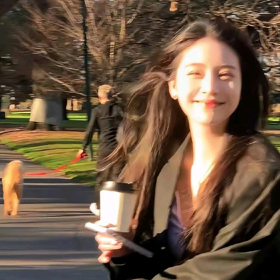 Abby睡不醒.