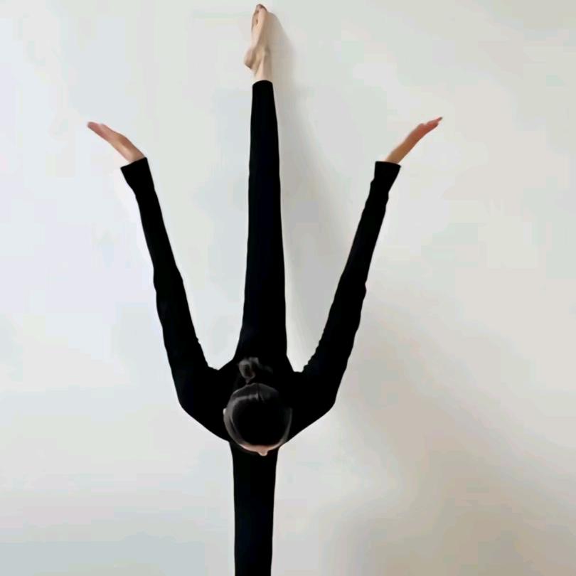 三三