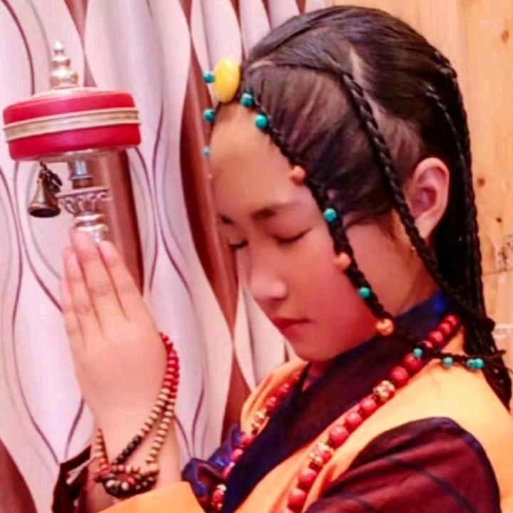 Lobsang💍ལྷ་མོ།💅