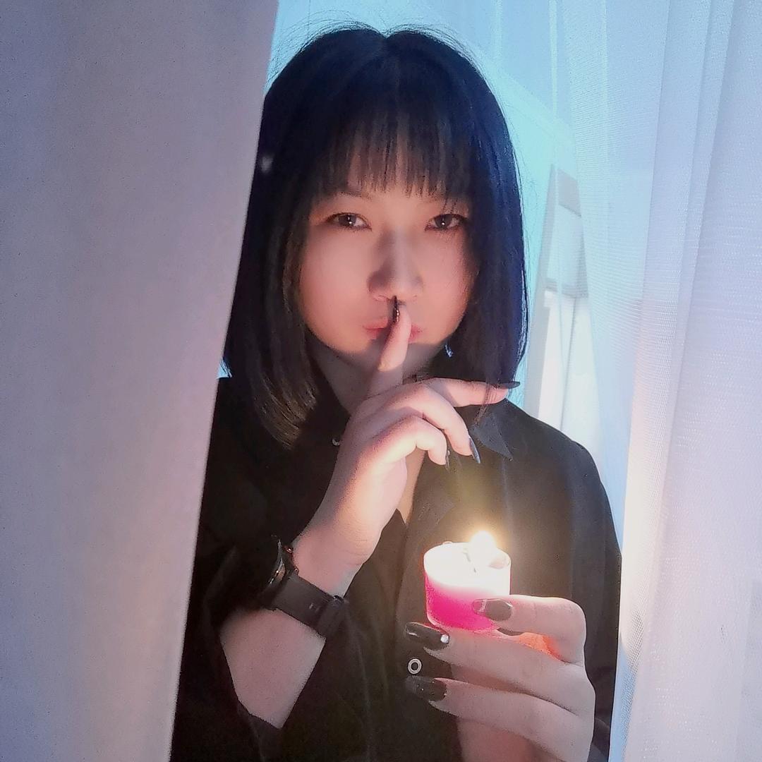 爱八卦的小妖怪