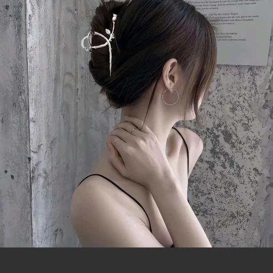 小李吖ྀ