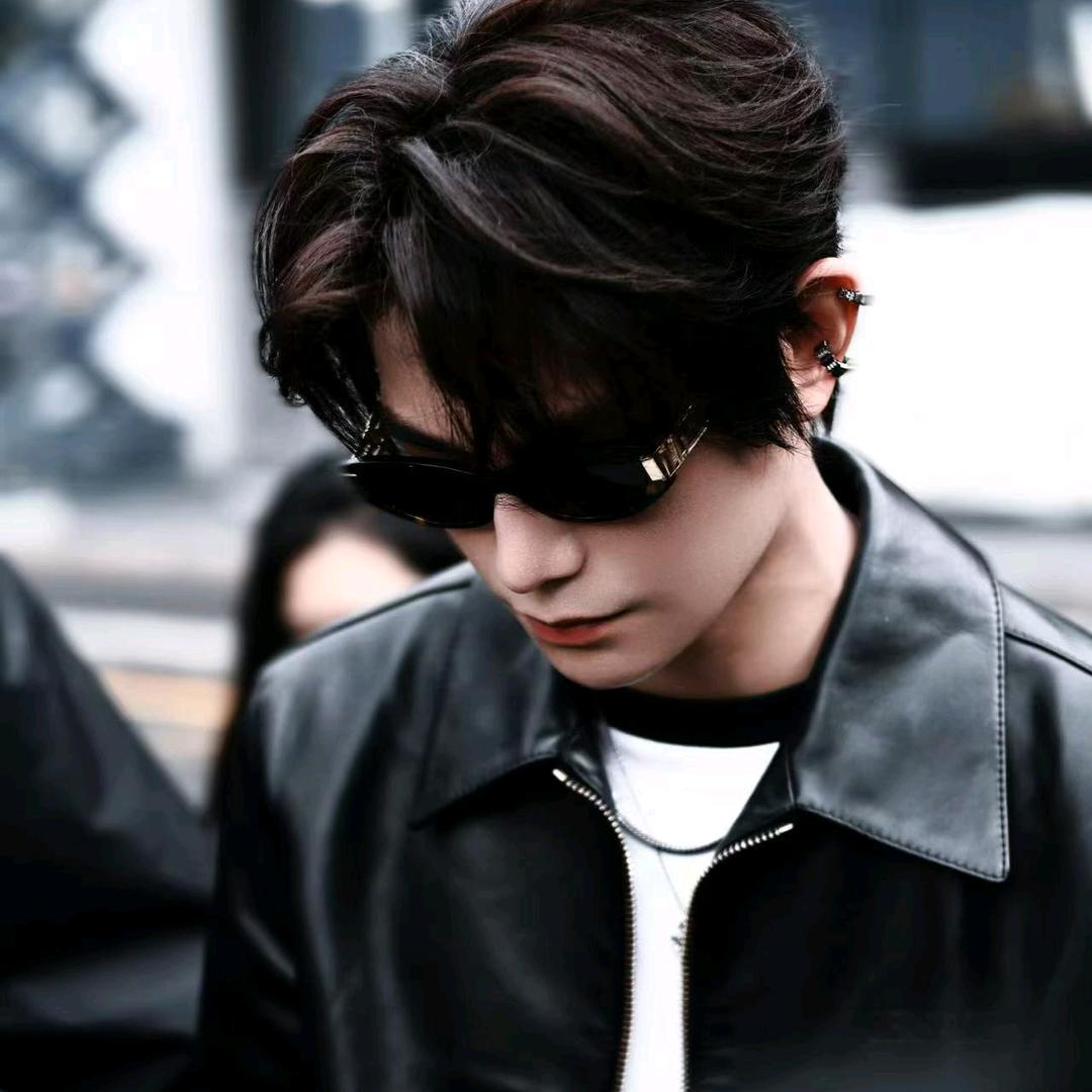 送外卖送到刘越的（偷吃版）