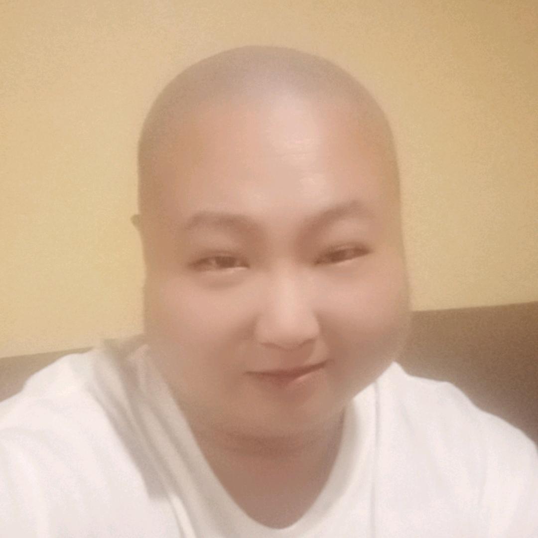 小胖👨‍🦲👨‍🦲👨‍🦲꒰ঌ^头像