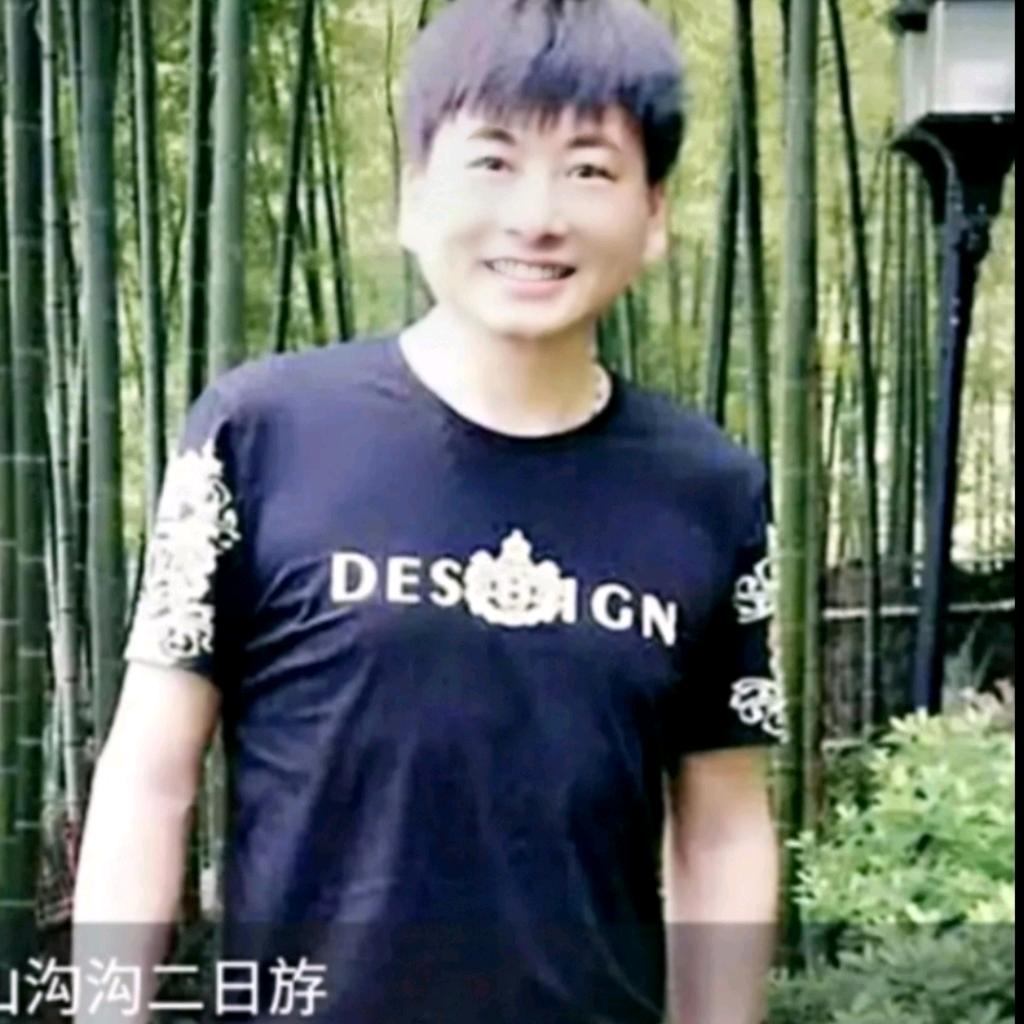 爱玩的小君1