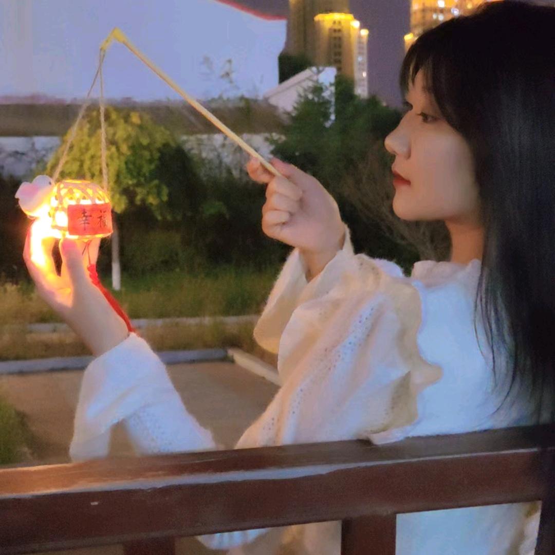不爱哭鼻子