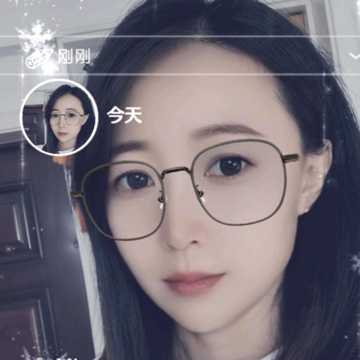 云想衣裳花想容