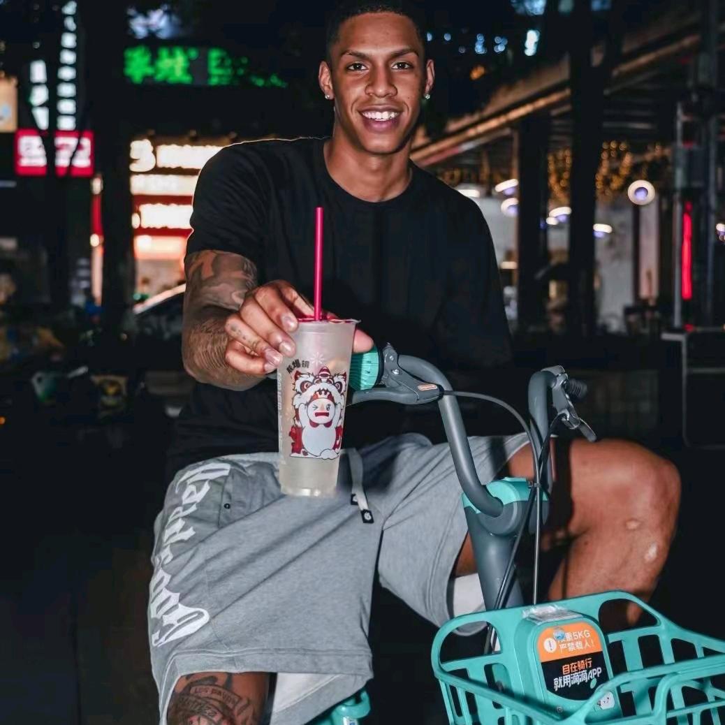 于不才（大连第一绿草）