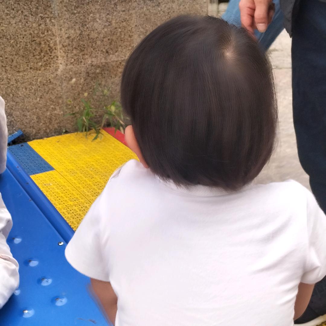 何先生