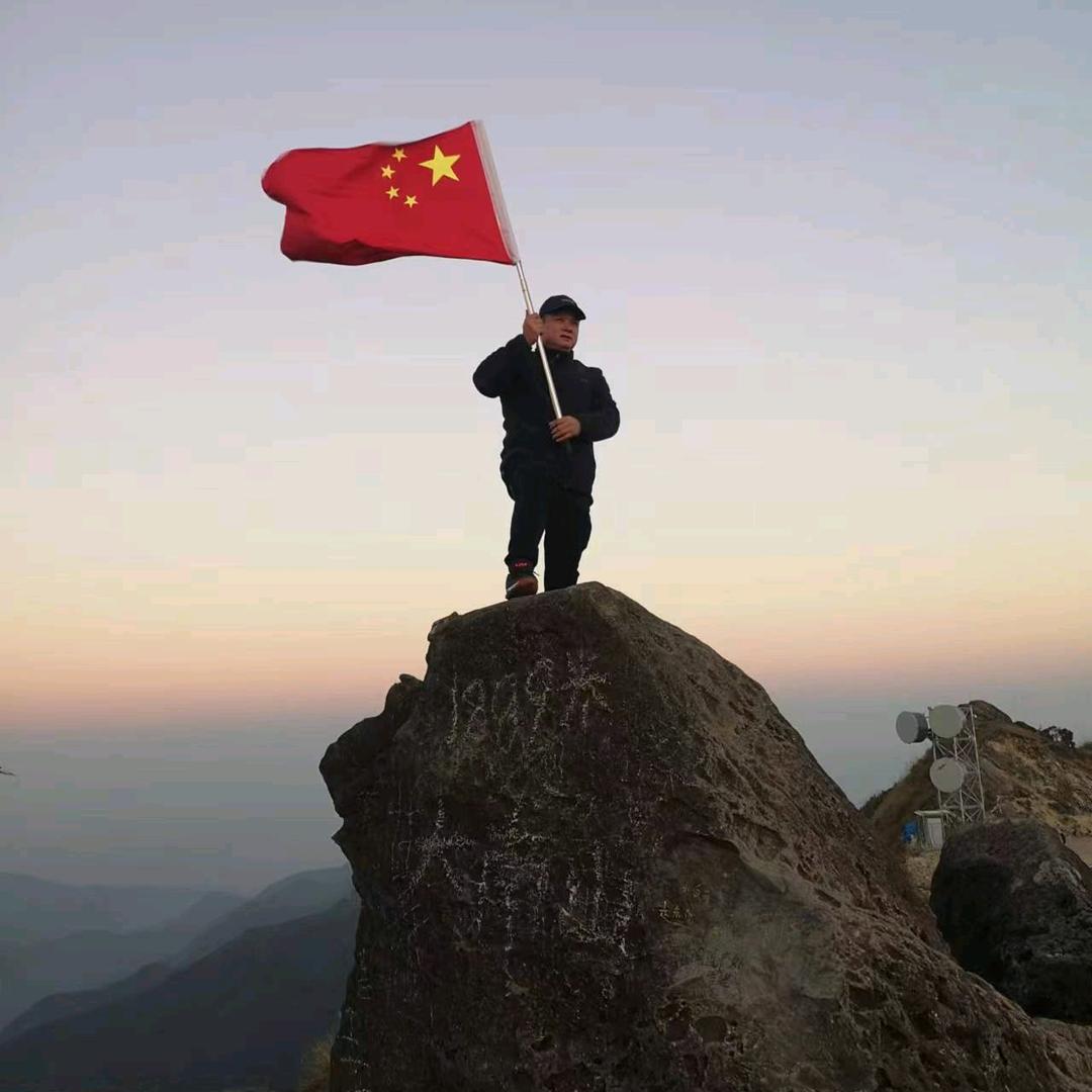 鼎和房产买卖。（丘先生）