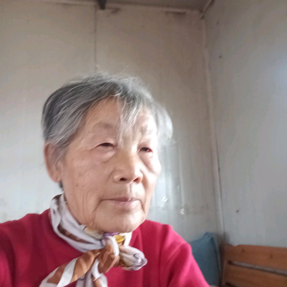 莫聆听石早上6点38分开播