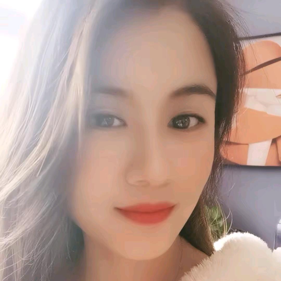 小 甜 甜